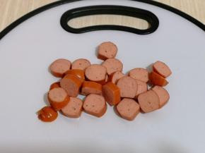 香肠切片。