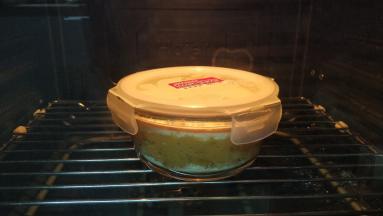 盖上盖子放入烤箱，蒸汽功能20到25分钟