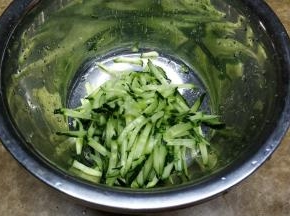 青瓜刨丝