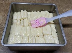 抹上剩余的练乳酱