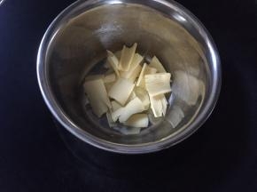 黄油隔热水融化