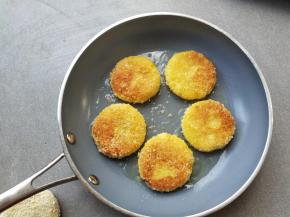 小火煎至两面金黄就好