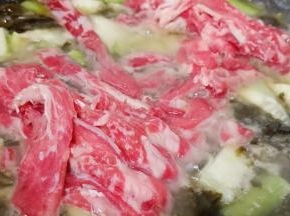 最后加肥牛进去。