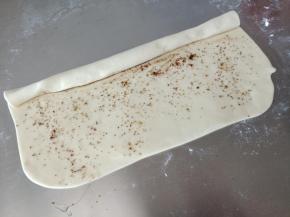 4.从长的一边开始卷起来
