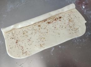 4.从长的一边开始卷起来