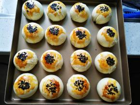 表面上色均匀后即可出炉