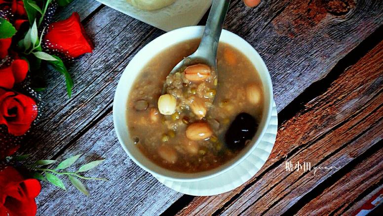 桂圆莲子八宝粥