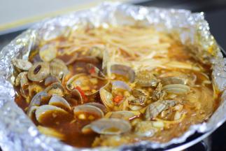 沸腾后转中火再煮5分钟即可