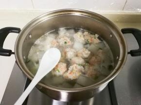 放入适量盐