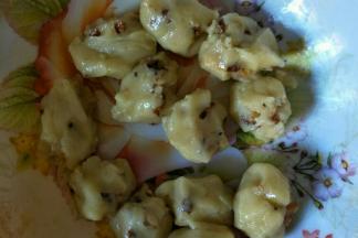 将拌好饼干面团均分成自己喜欢的大小，我分了12个