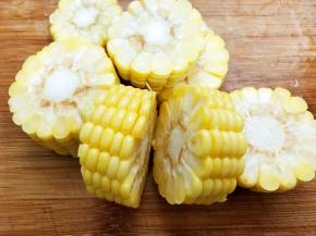 甜玉米切段