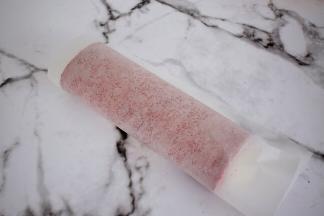 卷好放入冰箱冷藏1小时定型后再切块食用