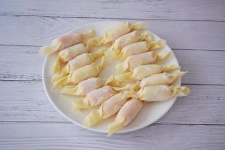 依次做完所有的馄饨皮