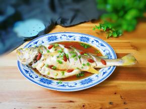 清甜枸杞让黄鱼更美味！