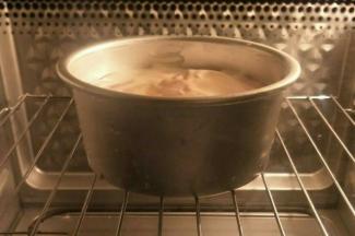 放入预热好的烤箱中层，大约要烤45分钟左右