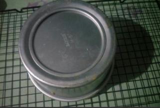 出炉，震一下倒扣在晾网上