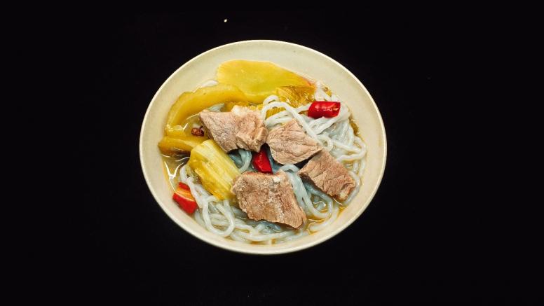 酸汤牛肉粉