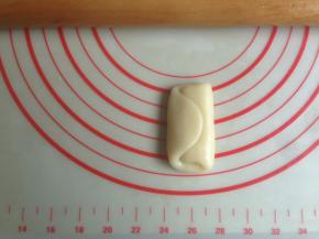 松驰后，用手压扁一下