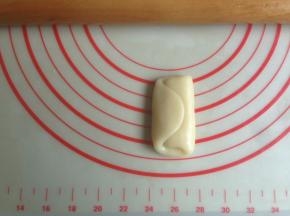 松驰后，用手压扁一下