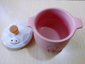 砂锅中一次性加入足够的纯净水。