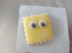 32.黑色做眼球部分
