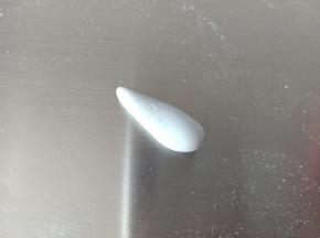 38.3克蓝色面团搓一个水滴状
