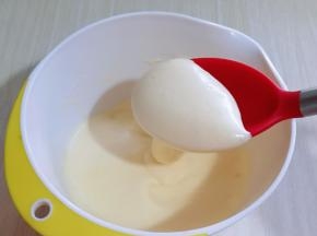 拌好的蛋糕糊,细腻光滑,饱满。