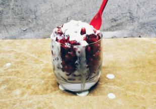 来干了这杯雅诗兰黛
