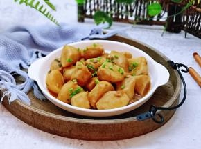 盛出装盘，撒上葱花！