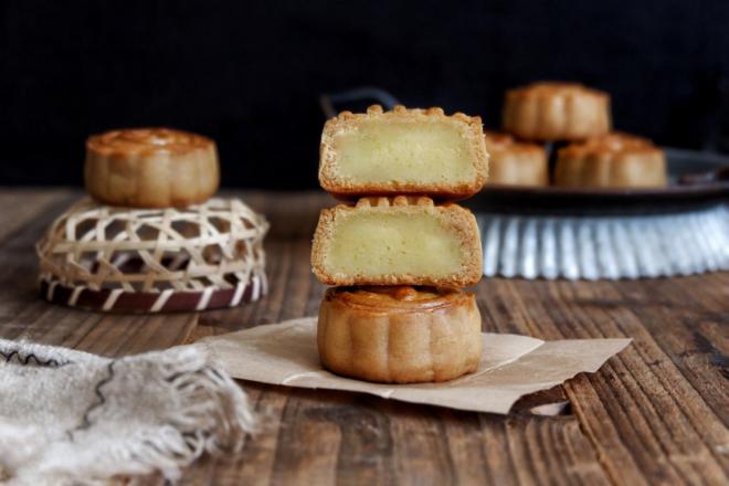 广式奶黄月饼