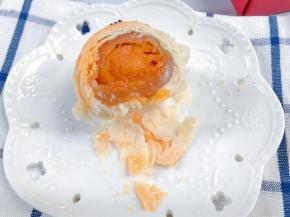 皮薄馅大，咸蛋黄流油好赞