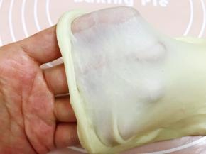 揉面结束能拉出薄膜来即可