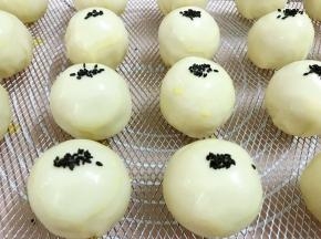 再撒上黑芝麻