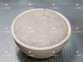 温暖处发酵至2.5-3倍大