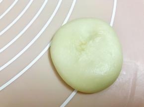 包好捏紧，收口朝上