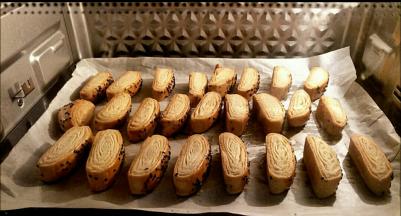 期间也可以这样翻面烤一下，这样可以烤的时间短一点。不翻也可以