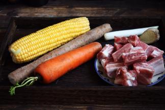 主要食材：排骨、山药、玉米、胡萝卜。