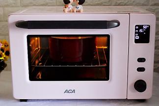 150度，烤制50分钟左右。
