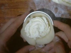 再挤一层淡奶油