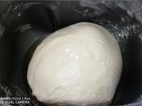 一个和面程序下来倒入橄榄油，再启动和面程序。