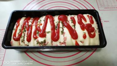 上面再涂上蕃茄沙司酱