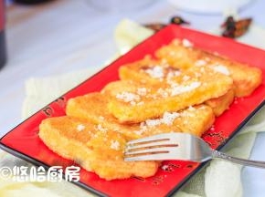 吃的时候撒一点白糖，蘸着白糖吃，软糯香甜可口。