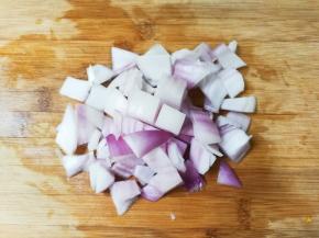 洋葱切丁