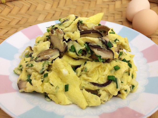 小葱香菇炒鸡蛋