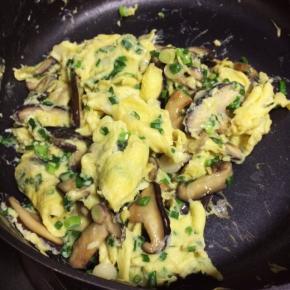 完全凝固的鸡蛋