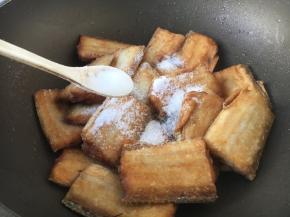 放入少许的盐。