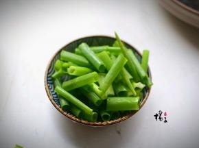 小葱切段
