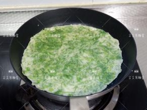 用中小火煎至凝固即可。