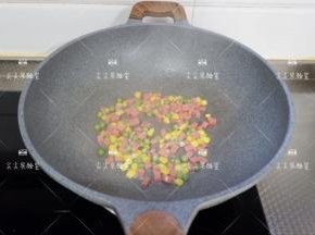 翻炒出香味
