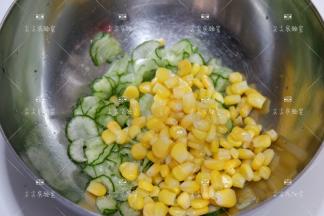 加入玉米粒